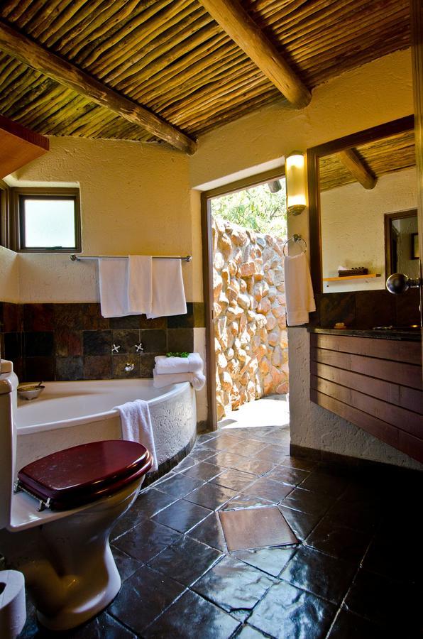 Tau Game Lodge Madikwe Game Reserve Exterior photo