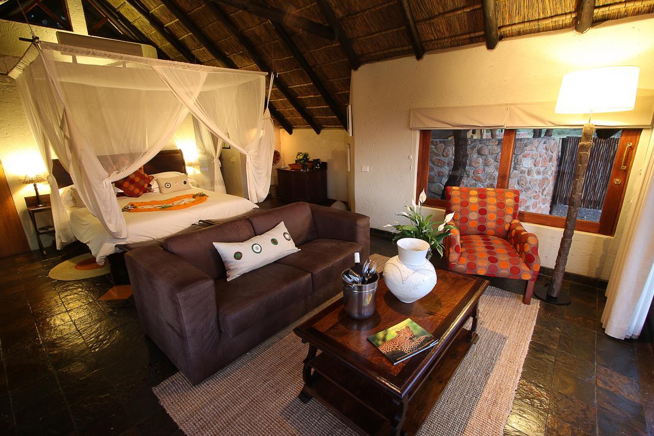 Tau Game Lodge Madikwe Game Reserve Exterior photo