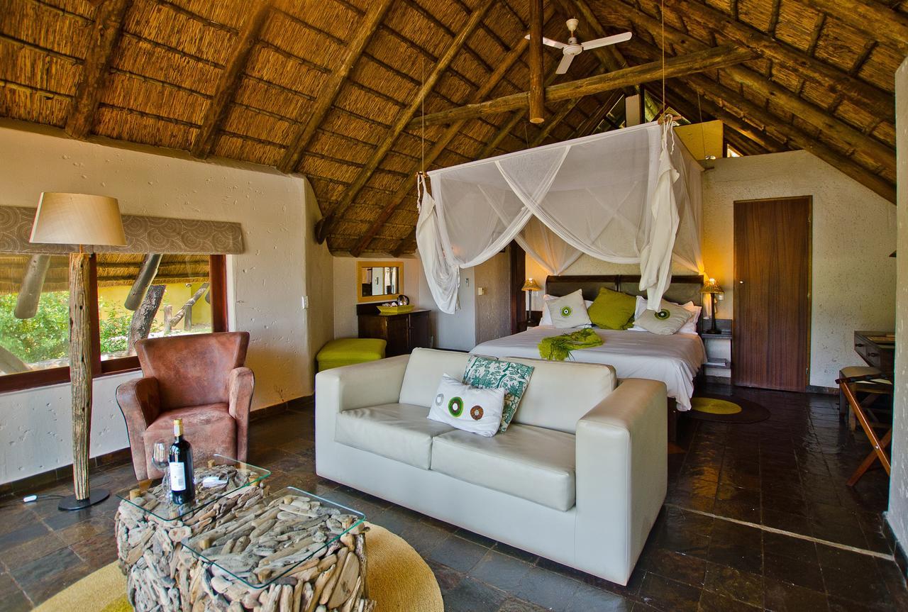 Tau Game Lodge Madikwe Game Reserve Exterior photo