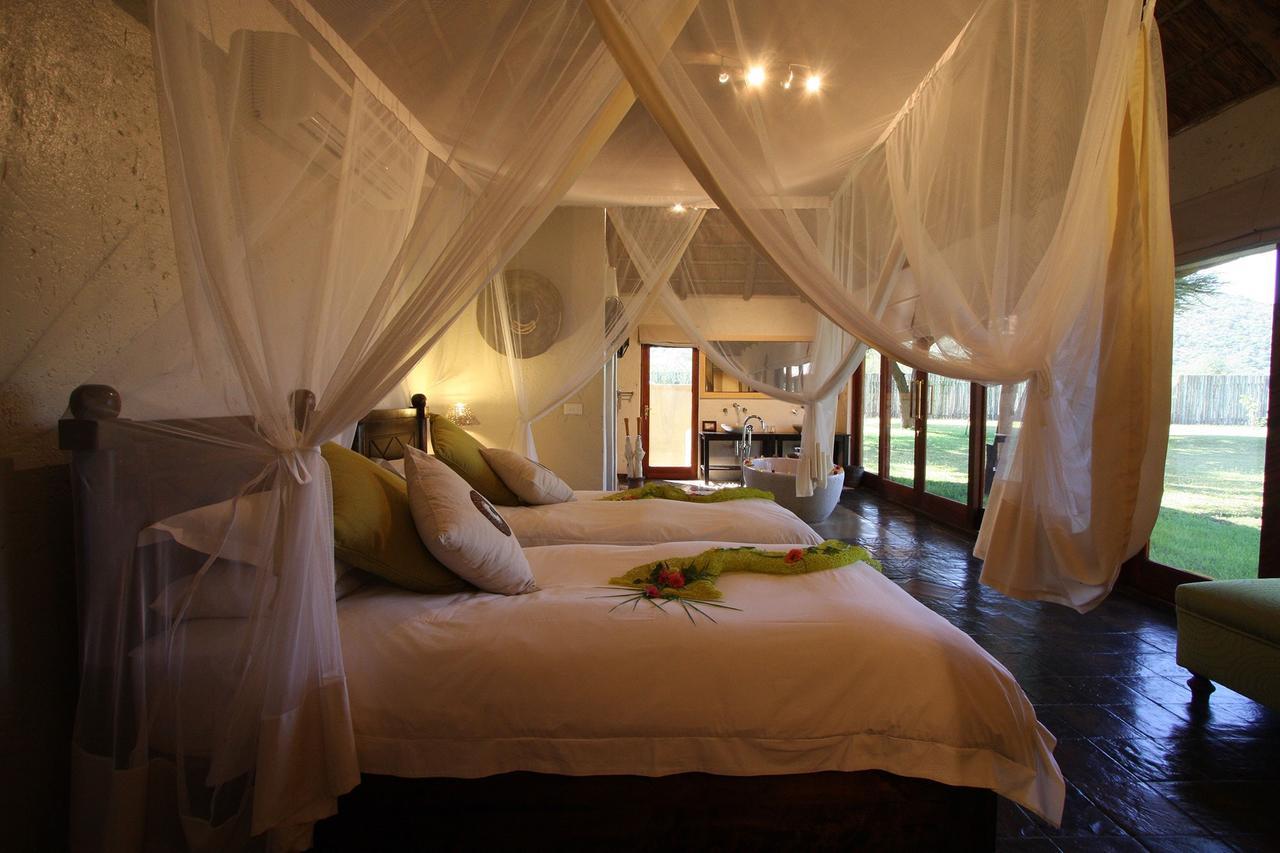 Tau Game Lodge Madikwe Game Reserve Exterior photo